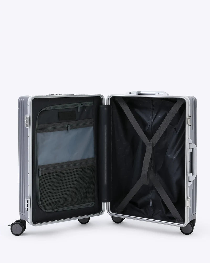 NOBL All-in-One Carry-on 121