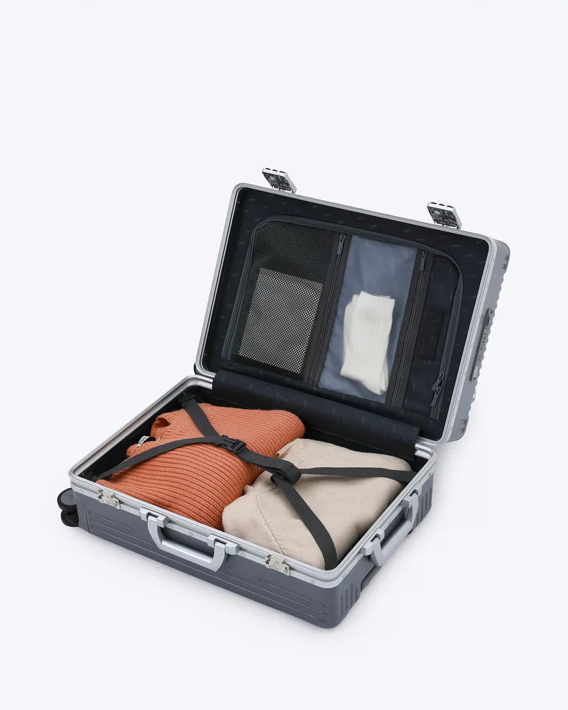 NOBL All-in-One Carry-on 122