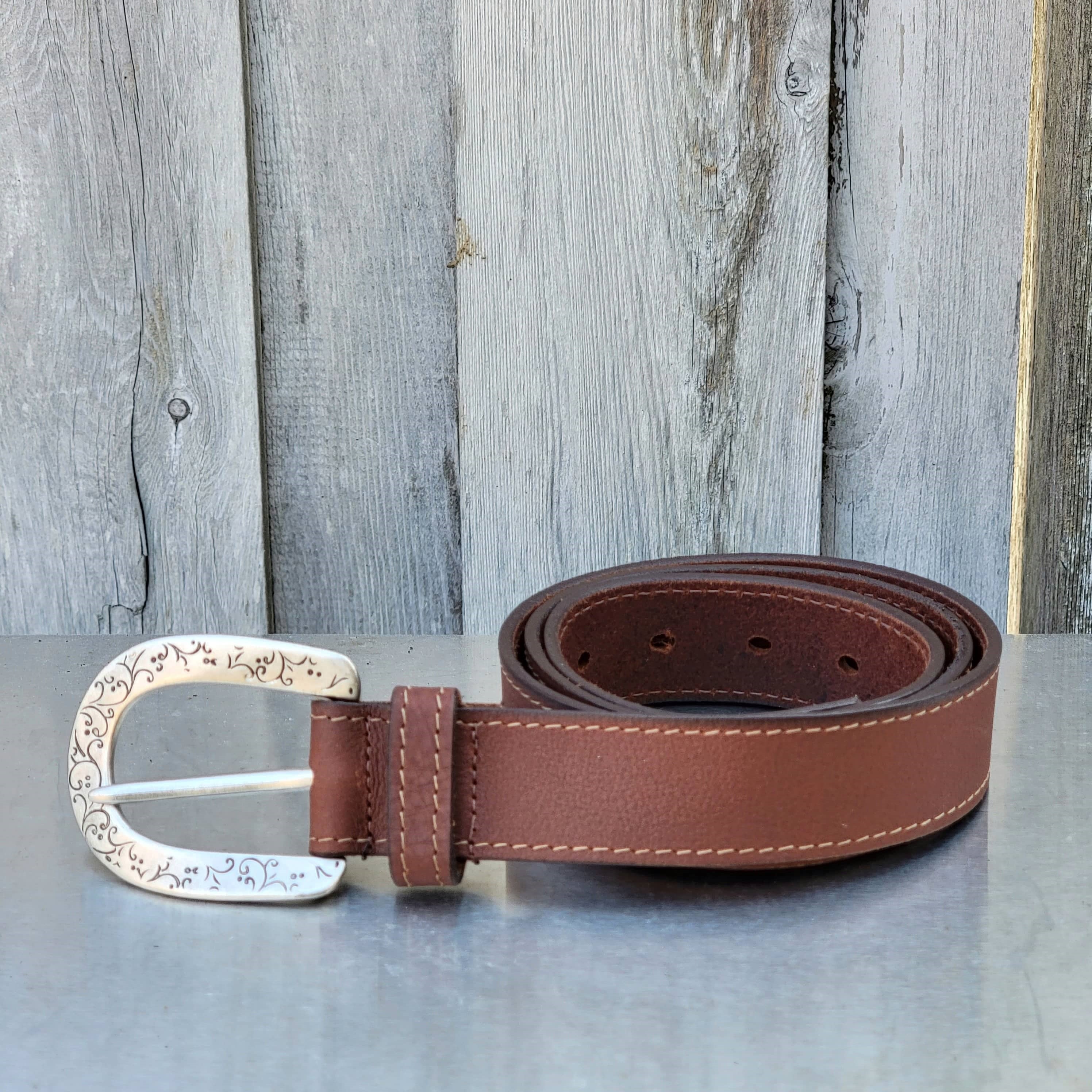 Ceinture Jolene - Western en cuir pleine fleur, fabriquée au Canada 3
