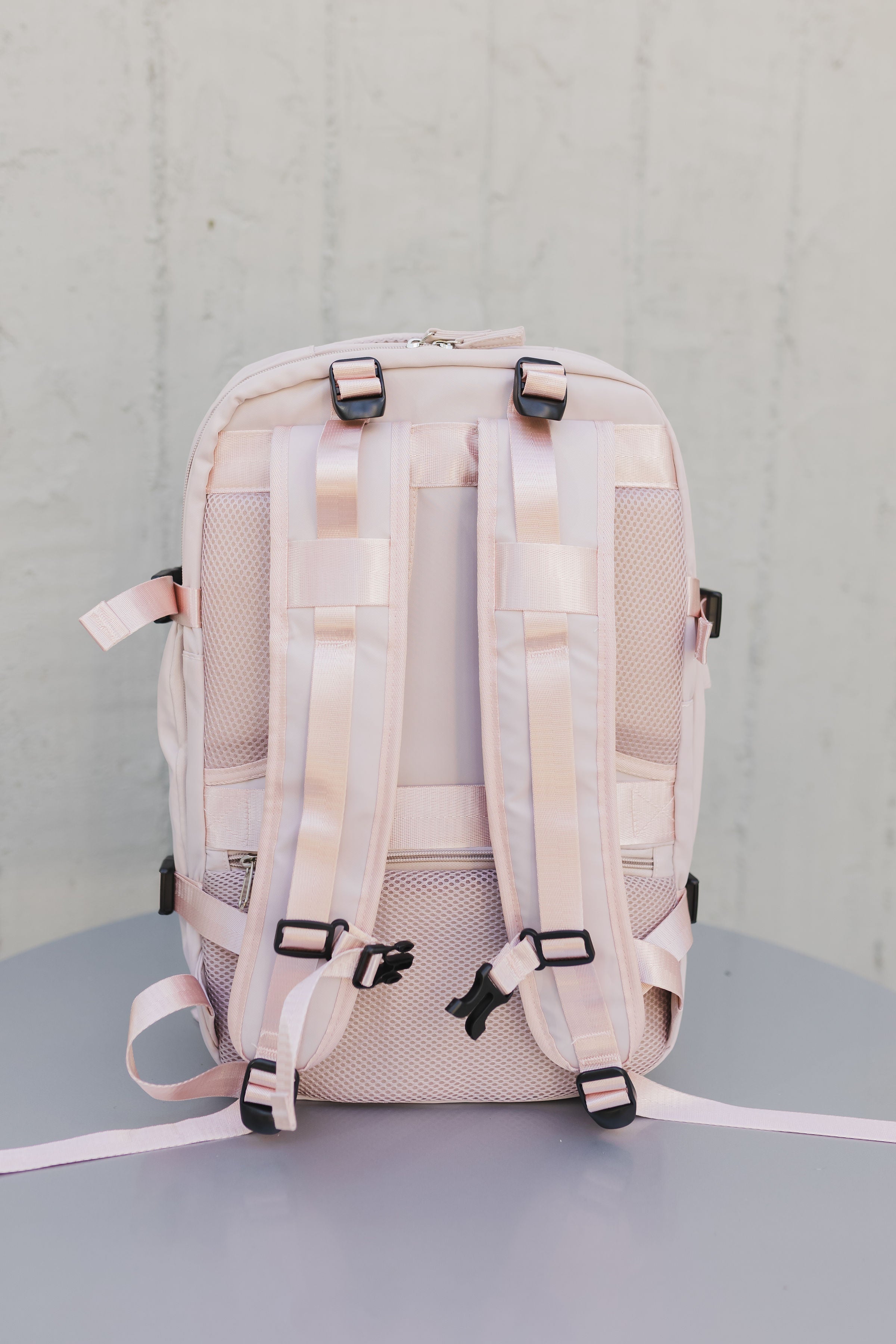 Bãre Travel Backpack 4