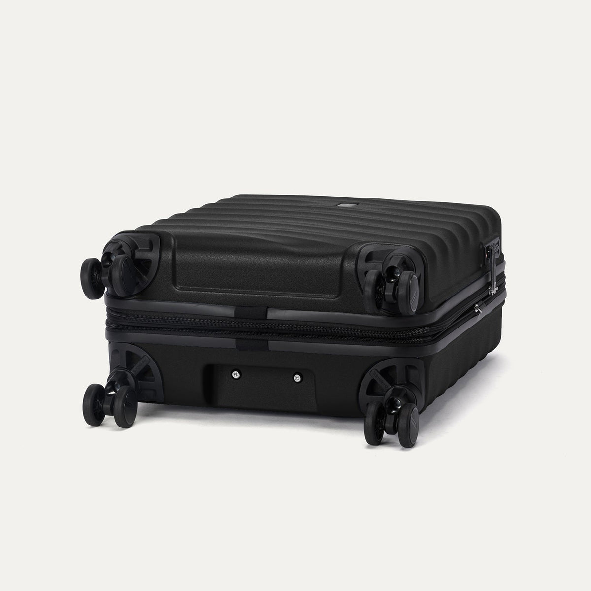 Travelpro Maxlite® Air V2 International Carry-On Hardside Spinner 17