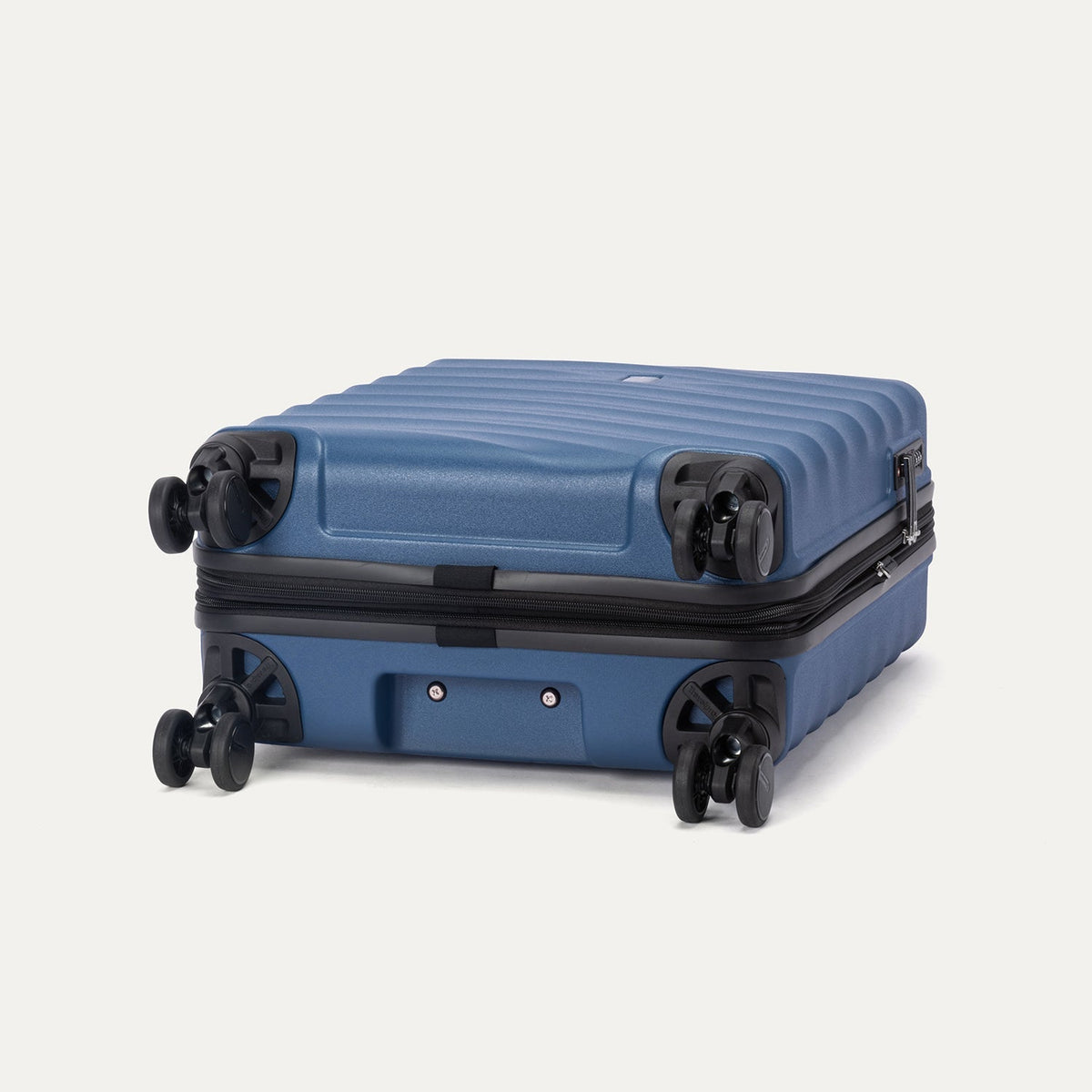 Travelpro Maxlite® Air V2 International Carry-On Hardside Spinner 4