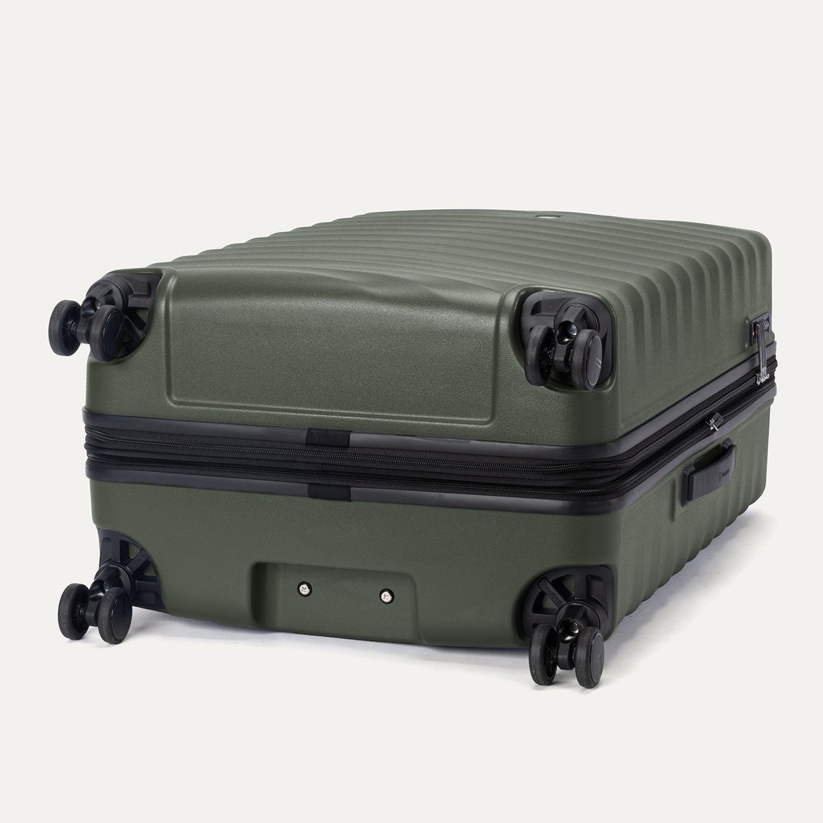 Travelpro Maxlite® Air V2 Large Check-In Hardside Spinner 22