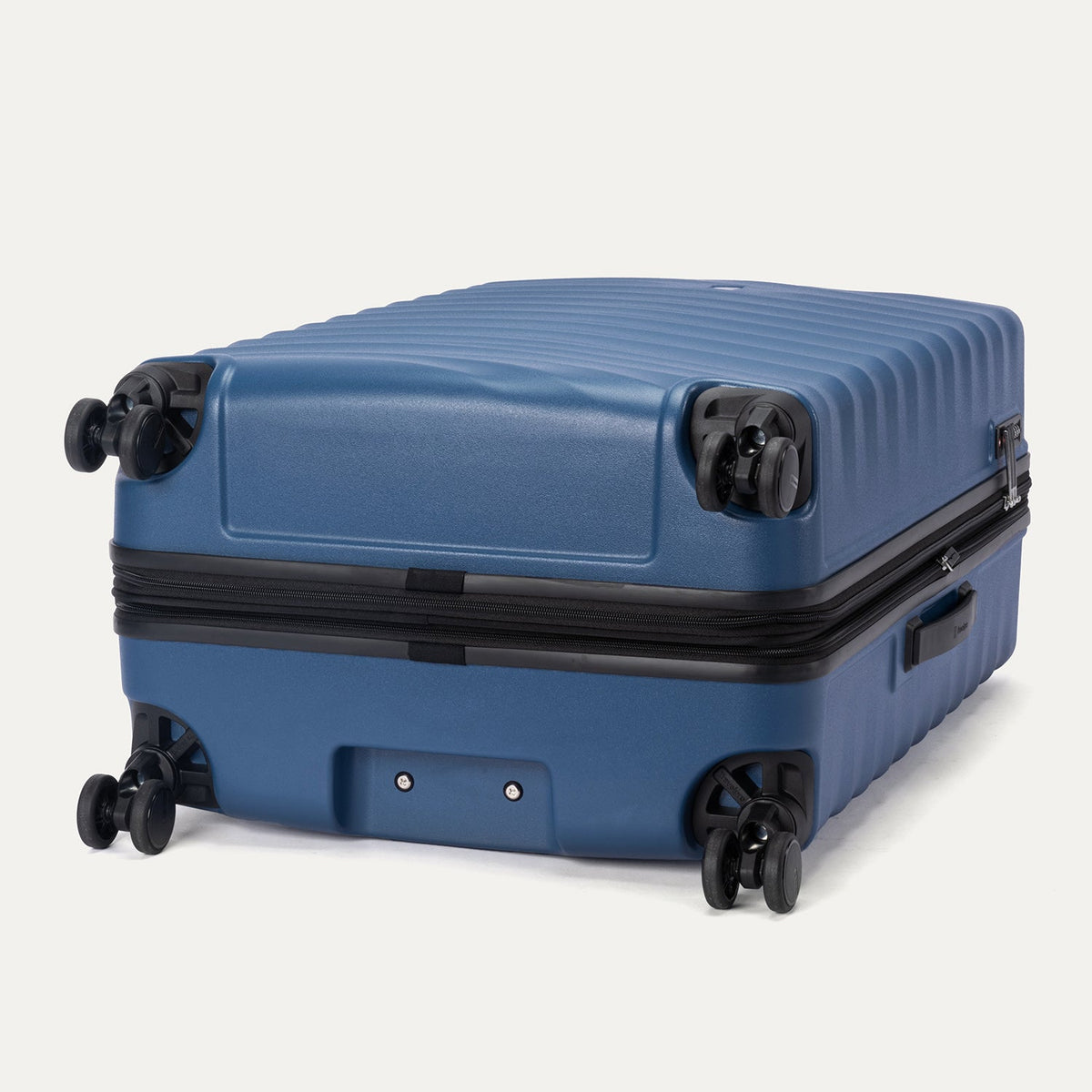 Travelpro Maxlite® Air V2 Large Check-In Hardside Spinner 30