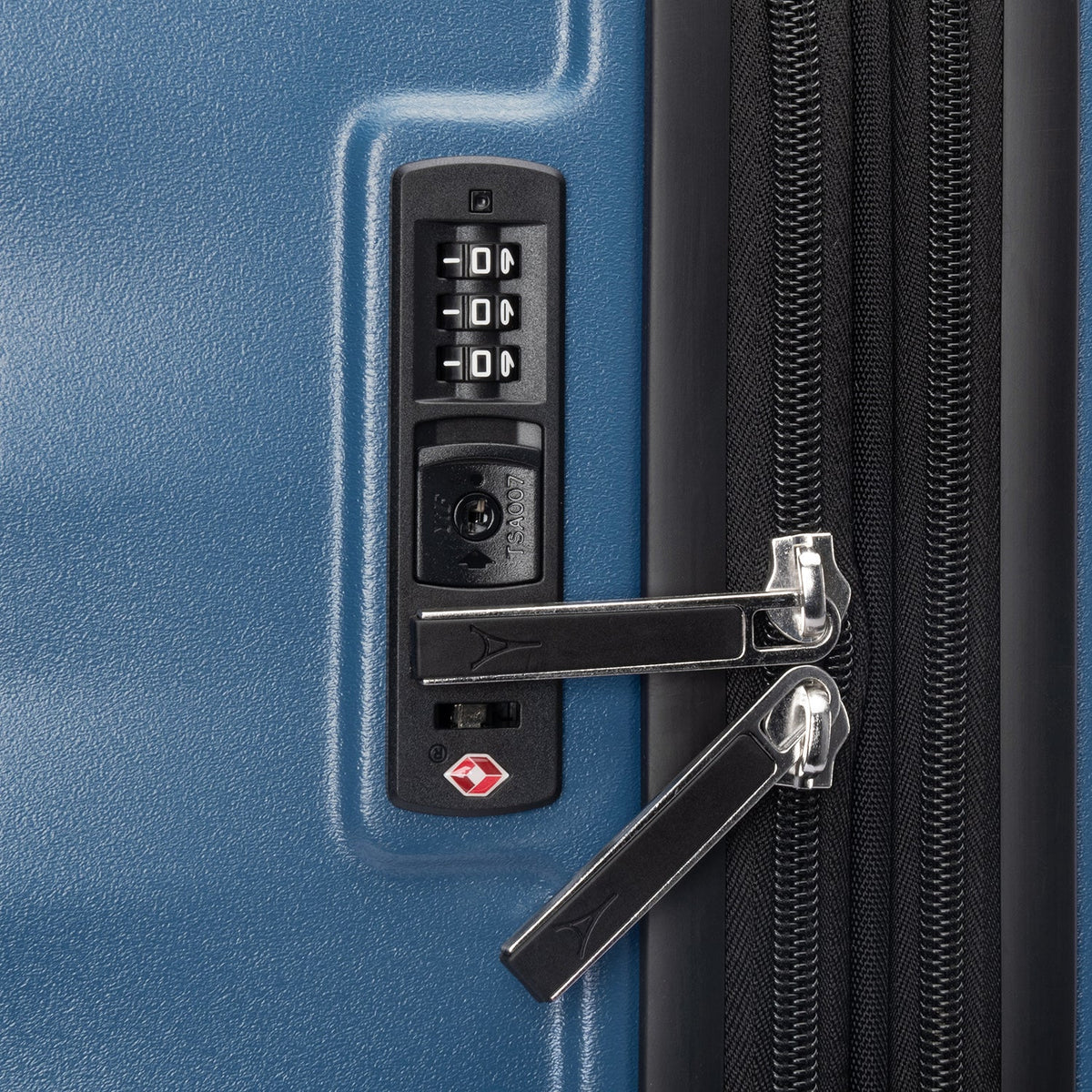 Travelpro Maxlite® Air V2 Large Check-In Hardside Spinner 28