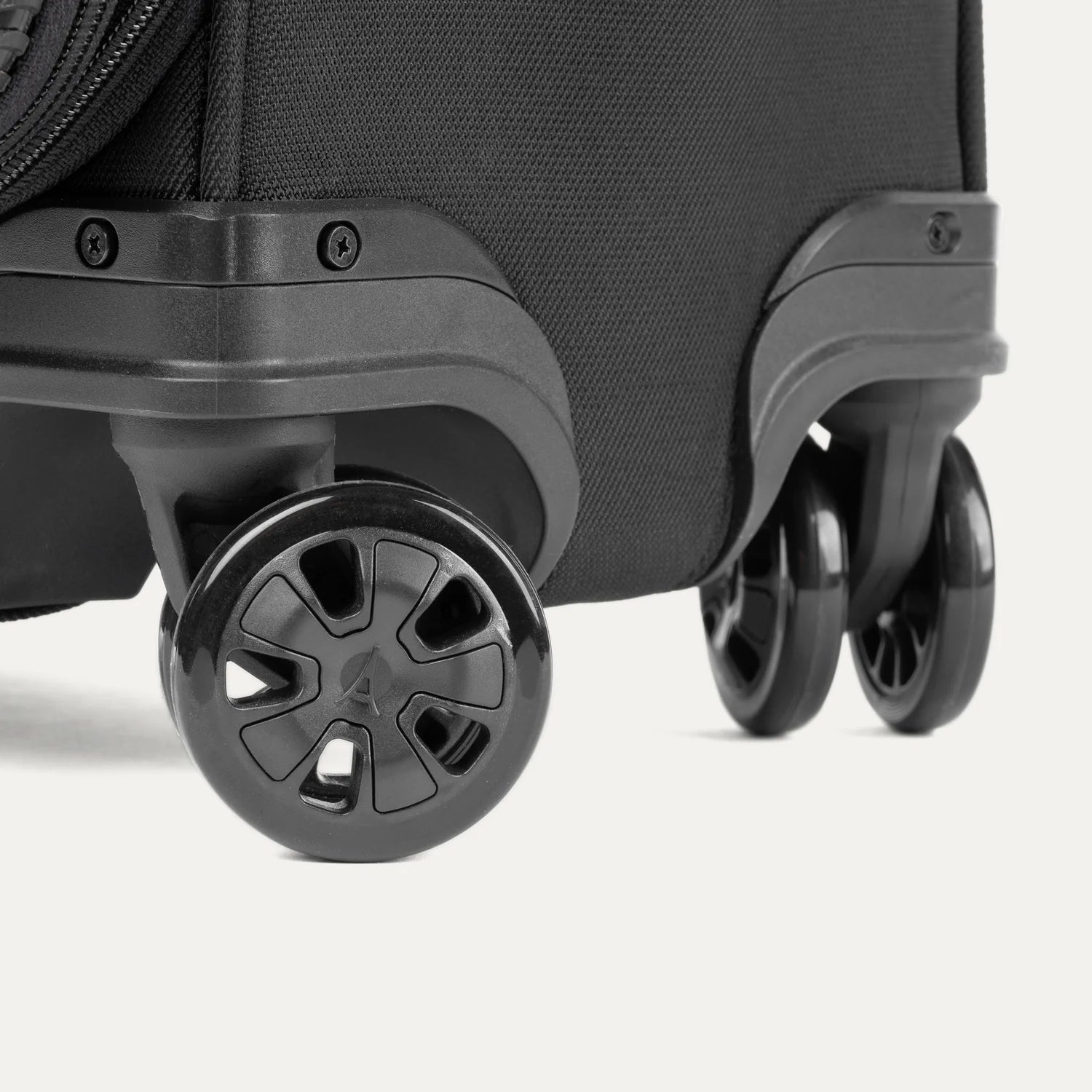 Travelpro Crew™ Classic Carry-On Expandable Spinner 7