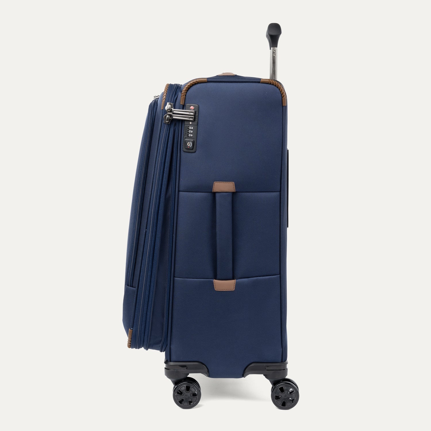 Travelpro Crew™ Classic Medium Check-in Expandable Spinner 21