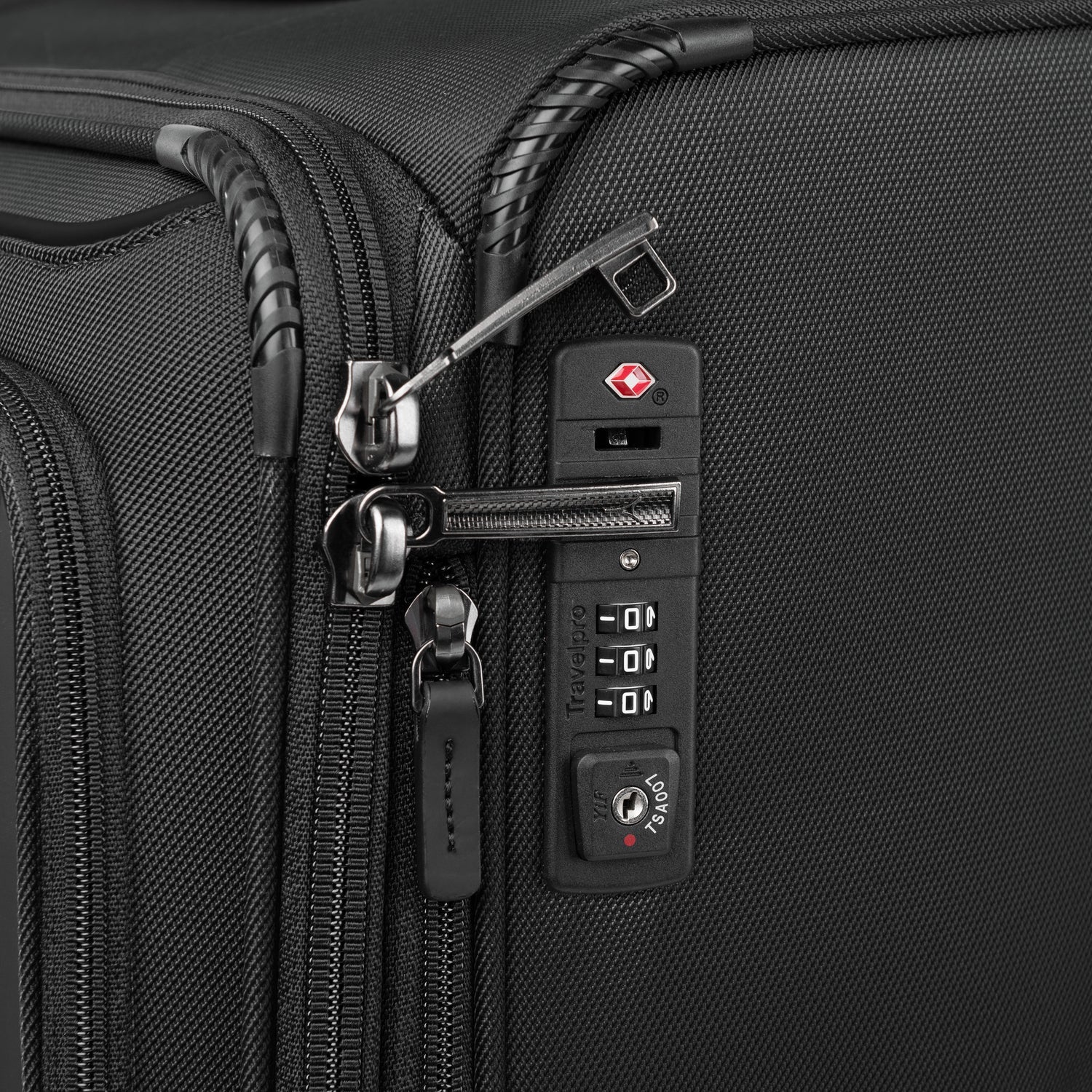 Travelpro Crew™ Classic Large Check-in Expandable Spinner 6