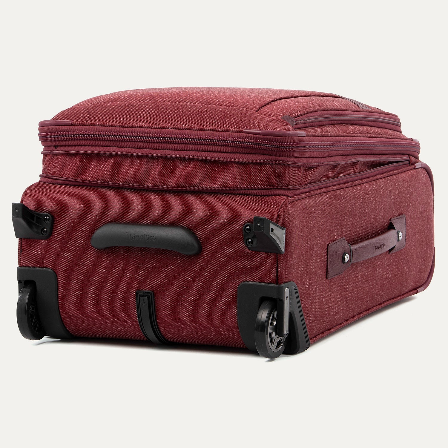 Travelpro Platinum® Elite 22” Expandable Carry-On Rollaboard 26