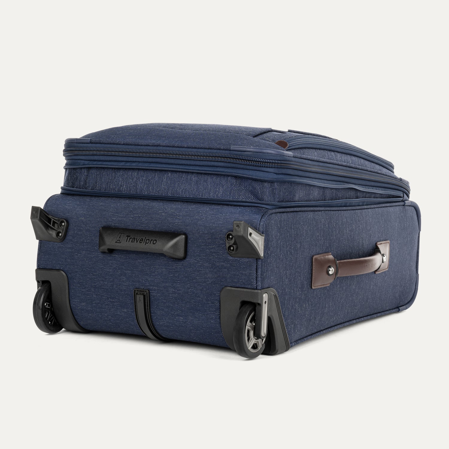 Travelpro Platinum® Elite 22” Expandable Carry-On Rollaboard 35