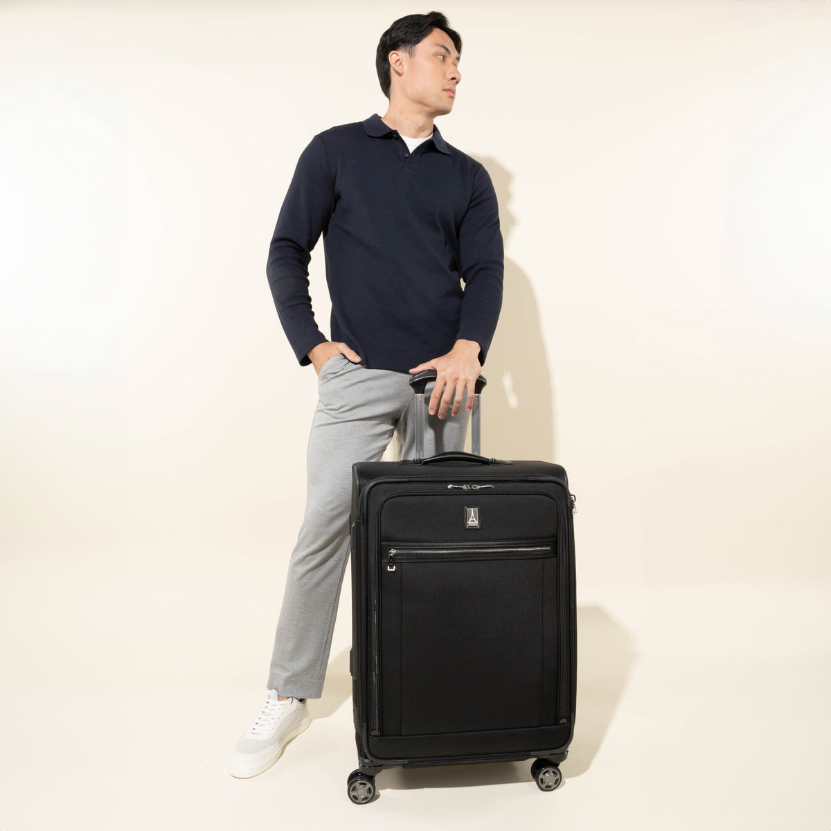 Travelpro Platinum® Elite 25” Expandable Spinner