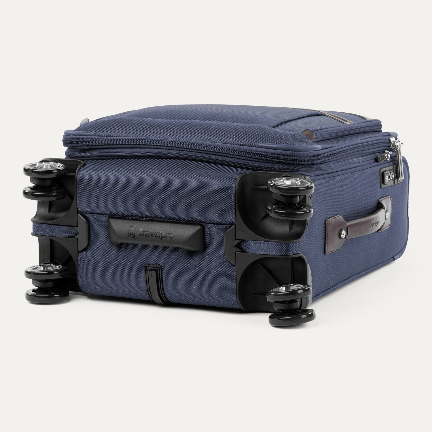 Travelpro Platinum® Elite International Expandable Carry-On Spinner 17
