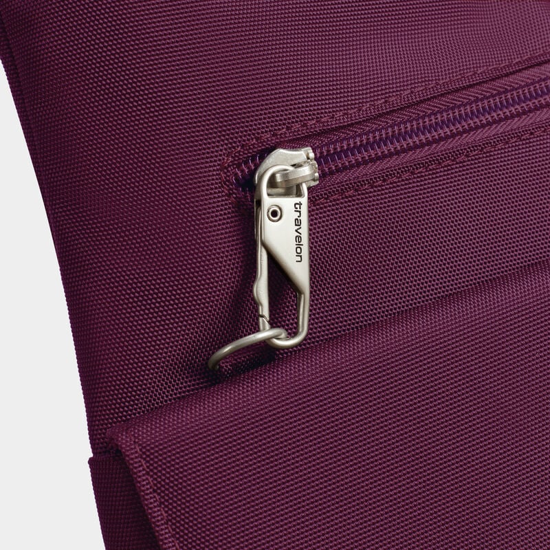 Travelon Anti-Theft Classic Crossbody 18