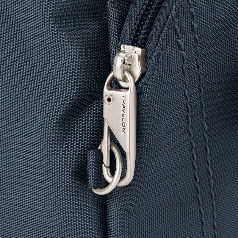 Travelon Anti-Theft Classic Essential Messenger 5