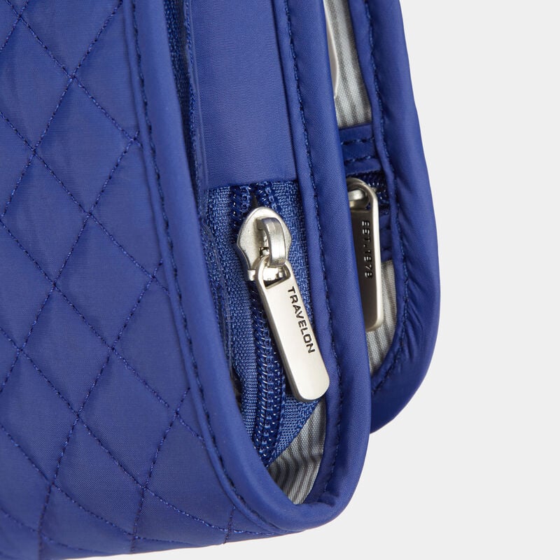 Travelon Trifold Hanging Toiletry Bags 6