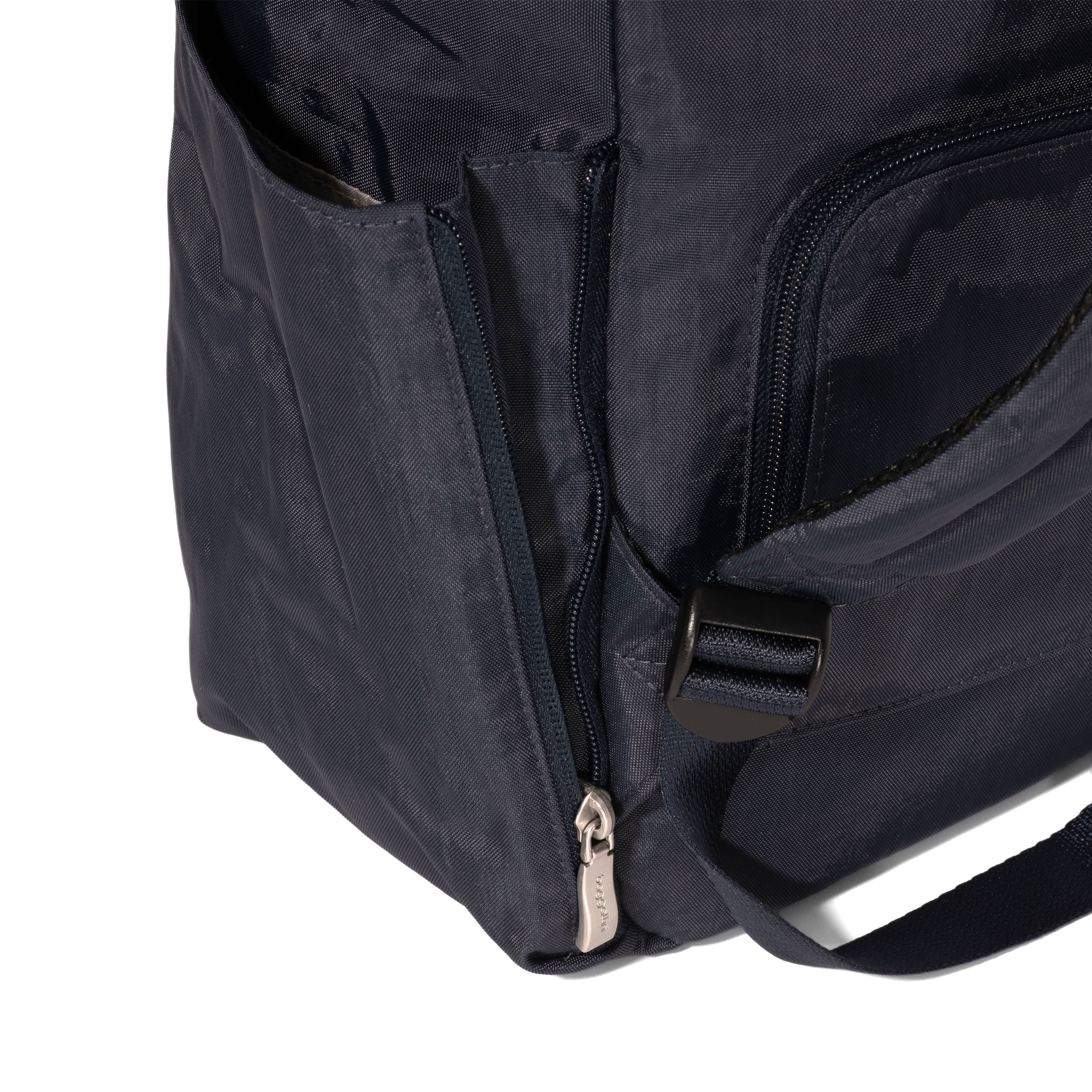 Modern Everywhere Commuter Laptop Backpack 18