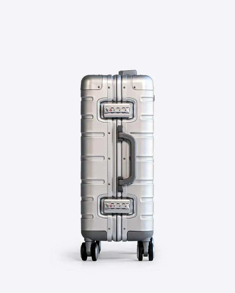 NOBL Carry-on : Aluminum 4