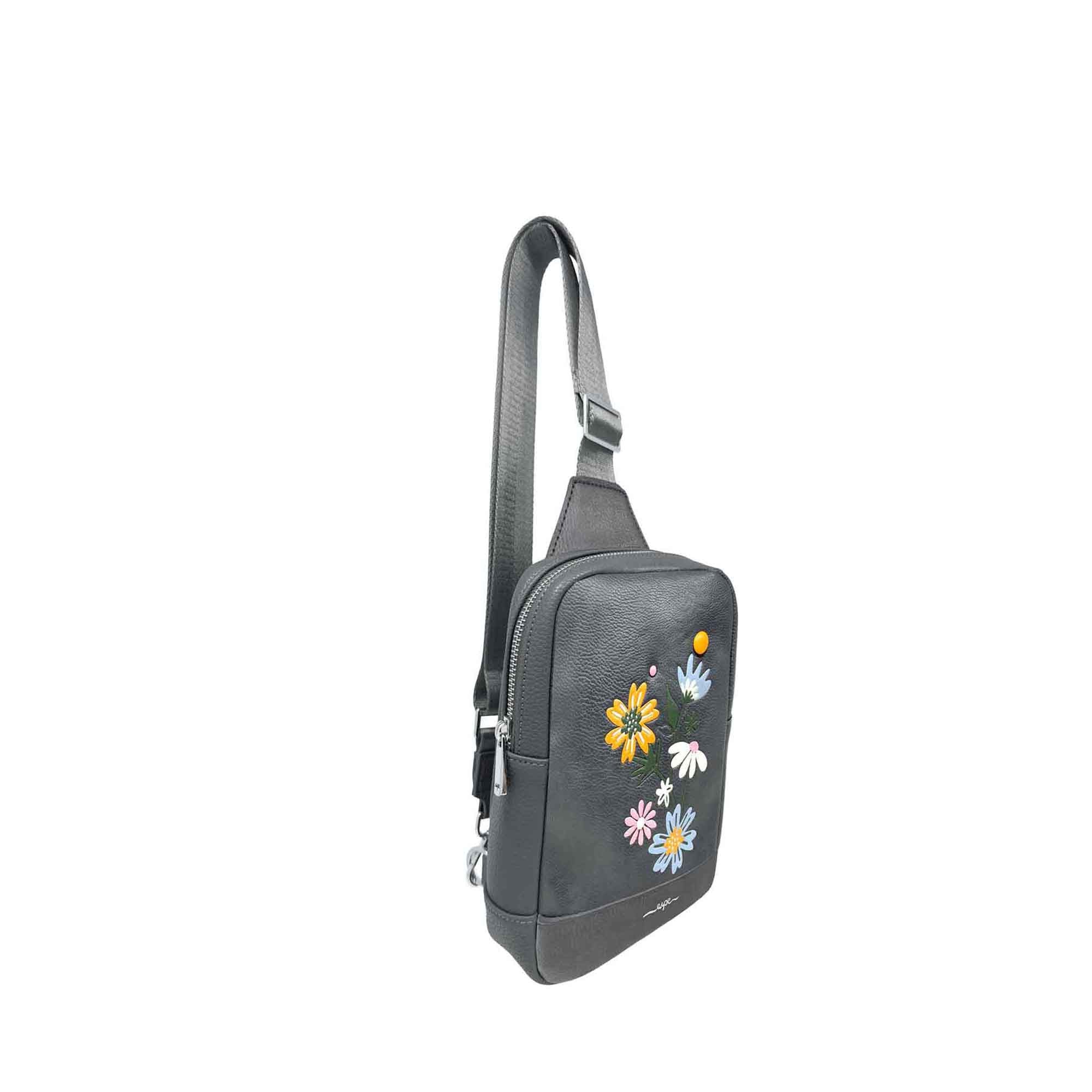 Elsa Sling Bag 6