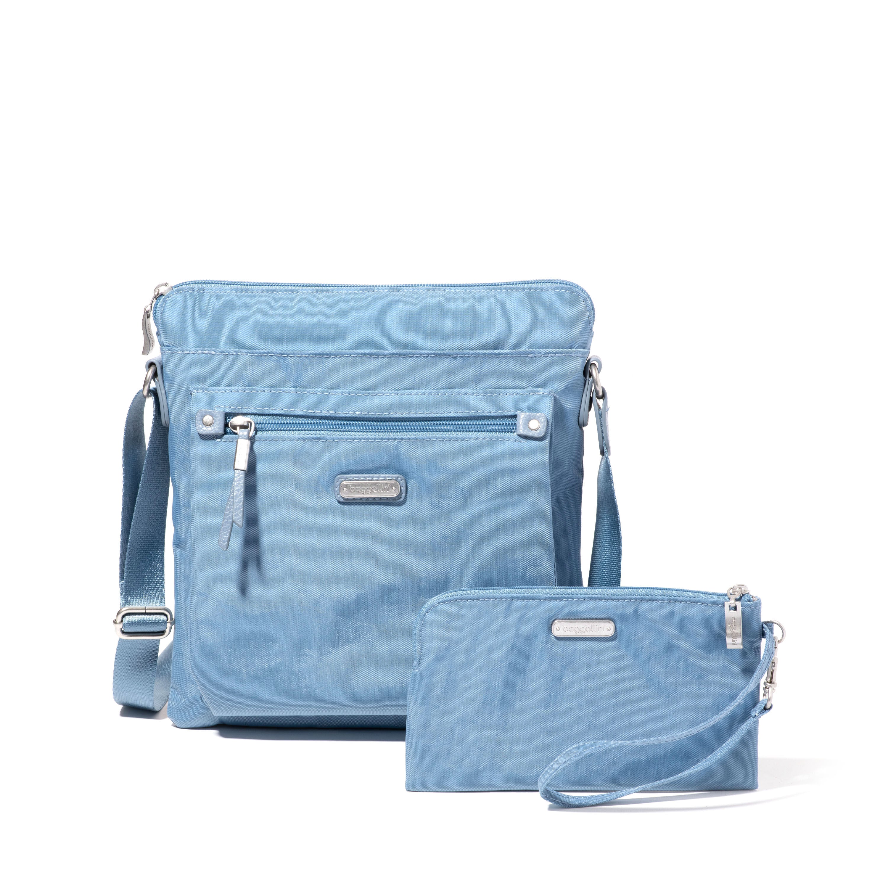 True Classic Go Bagg with RFID Wristlet 2