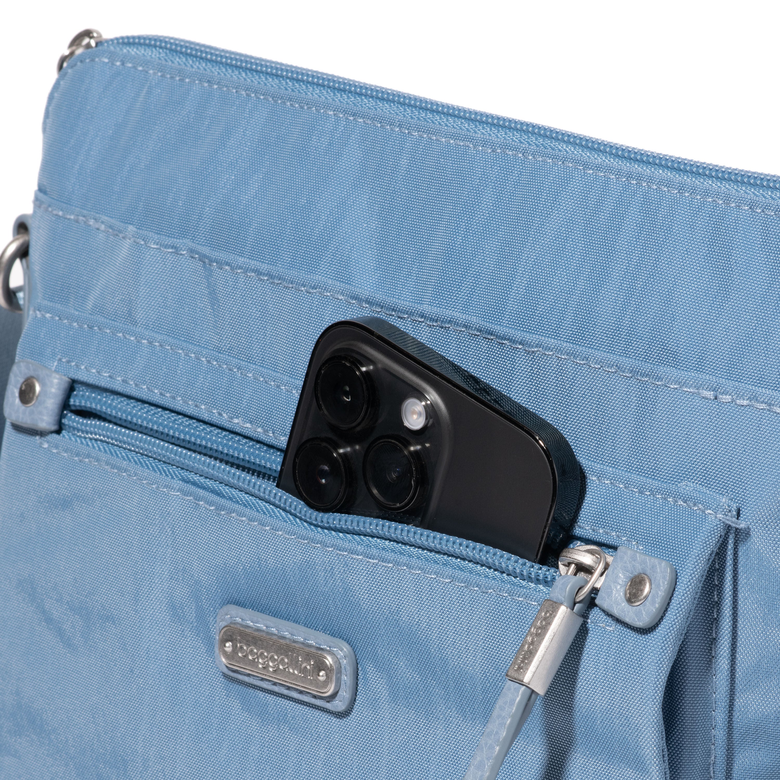 True Classic Go Bagg with RFID Wristlet 20
