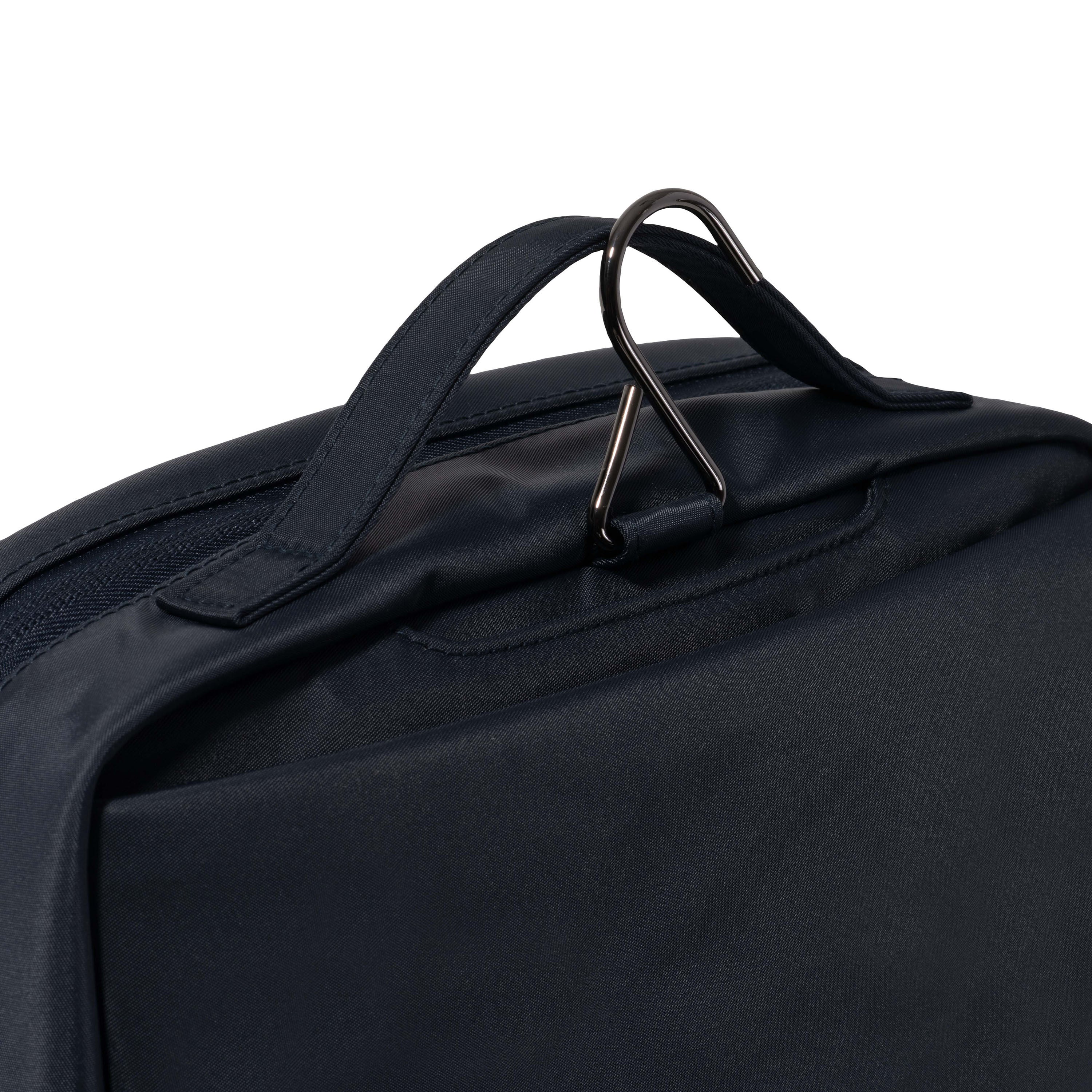 Lenox Toiletry Kit 8