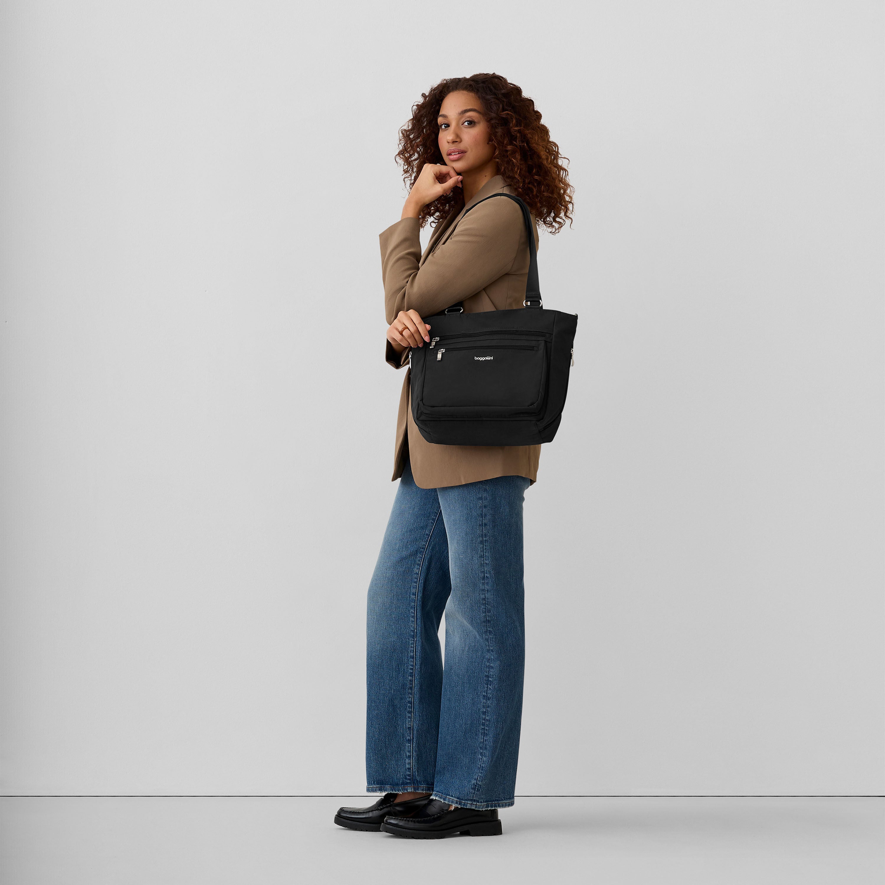 Modern Everywhere Everyday Shopper 18