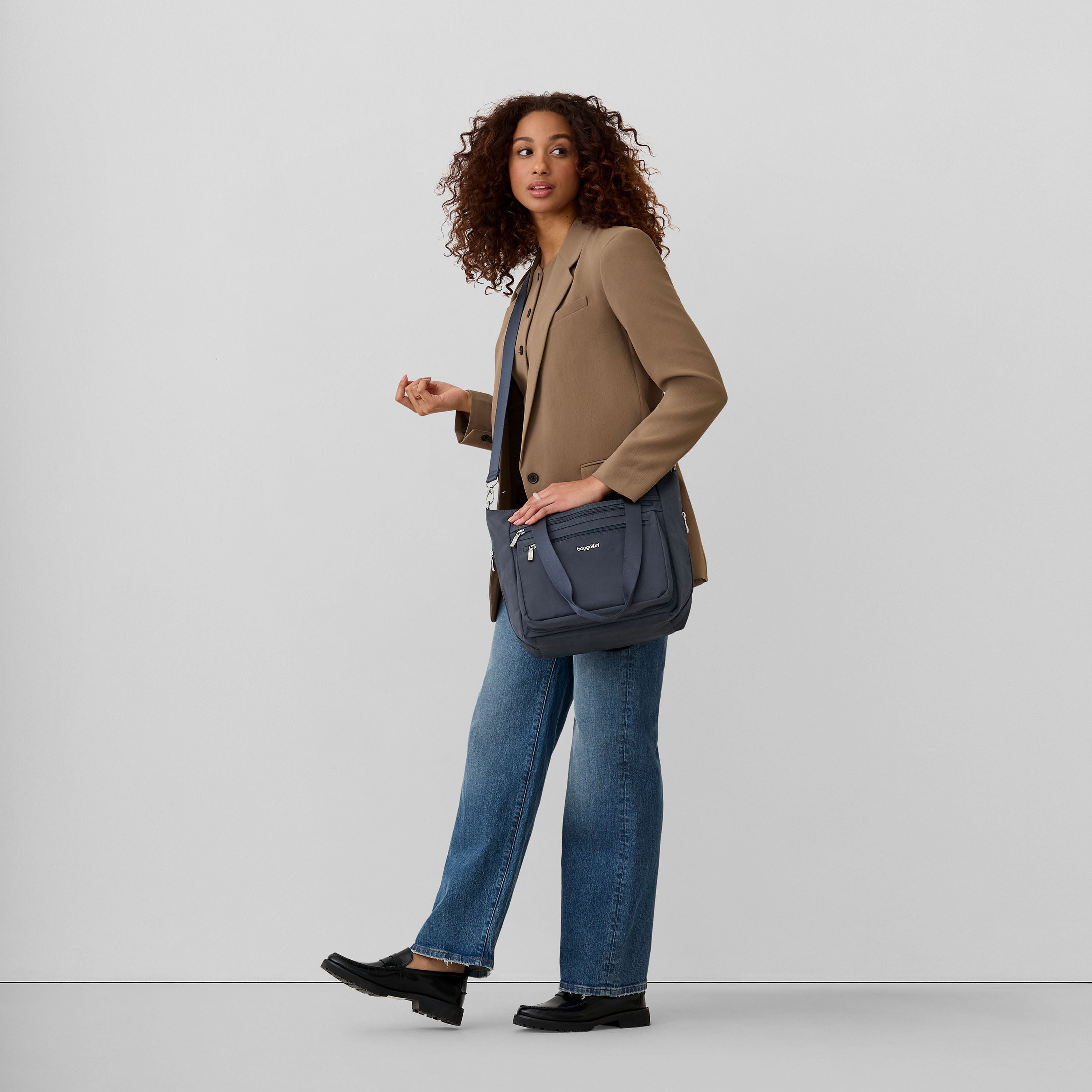 Modern Everywhere Everyday Shopper 11