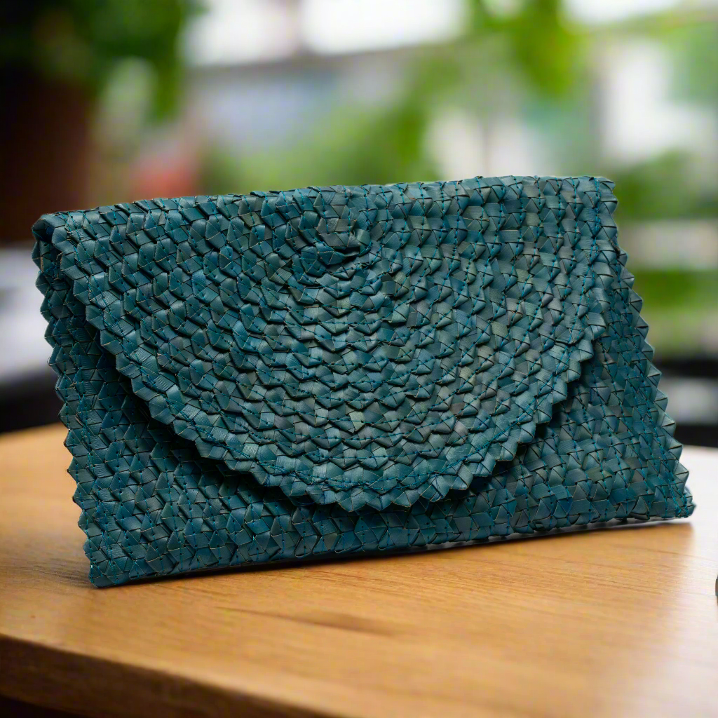 Pandan Leaf Clutch Purse - Blue 3