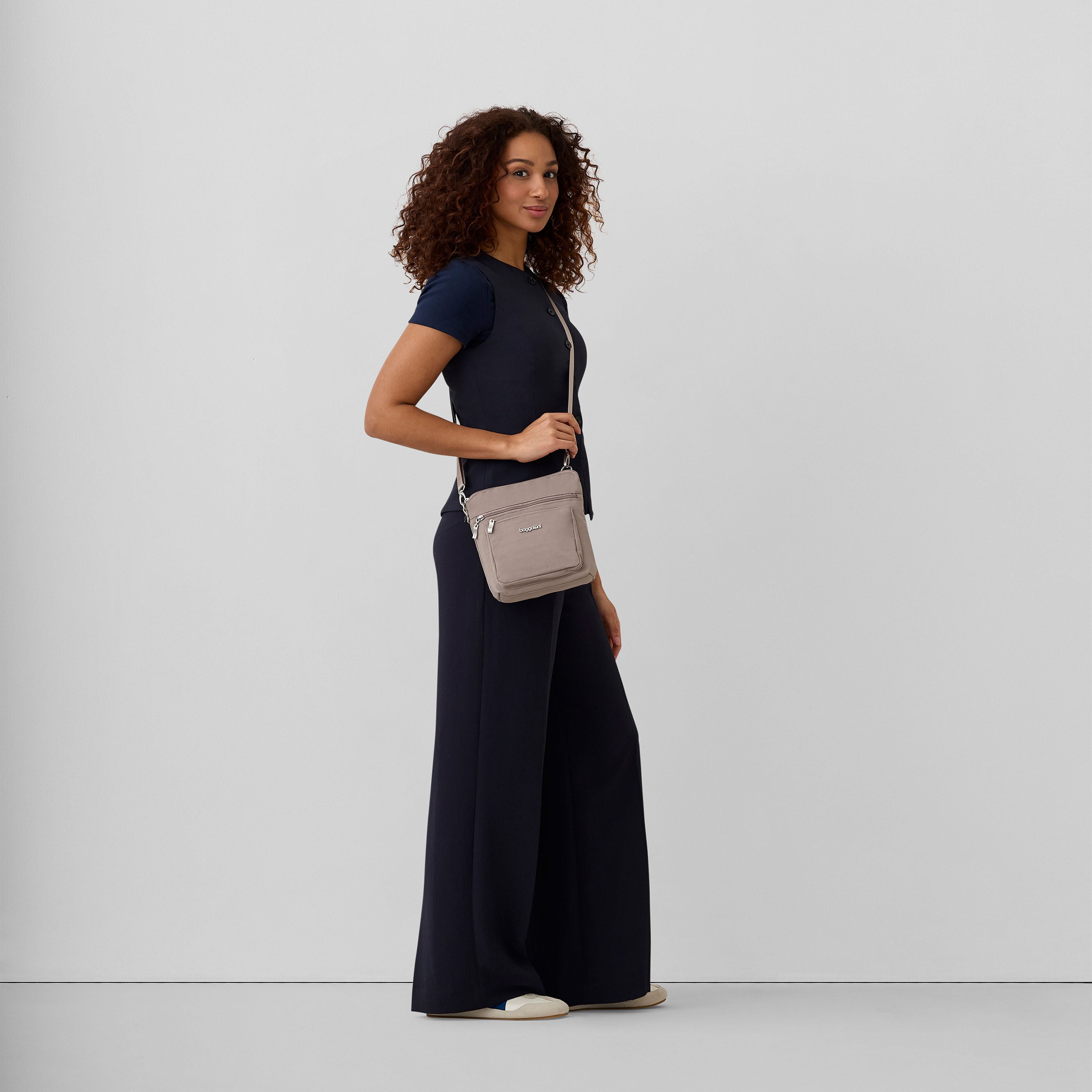 Baggallini Modern Everywhere Pocket Crossbody 15
