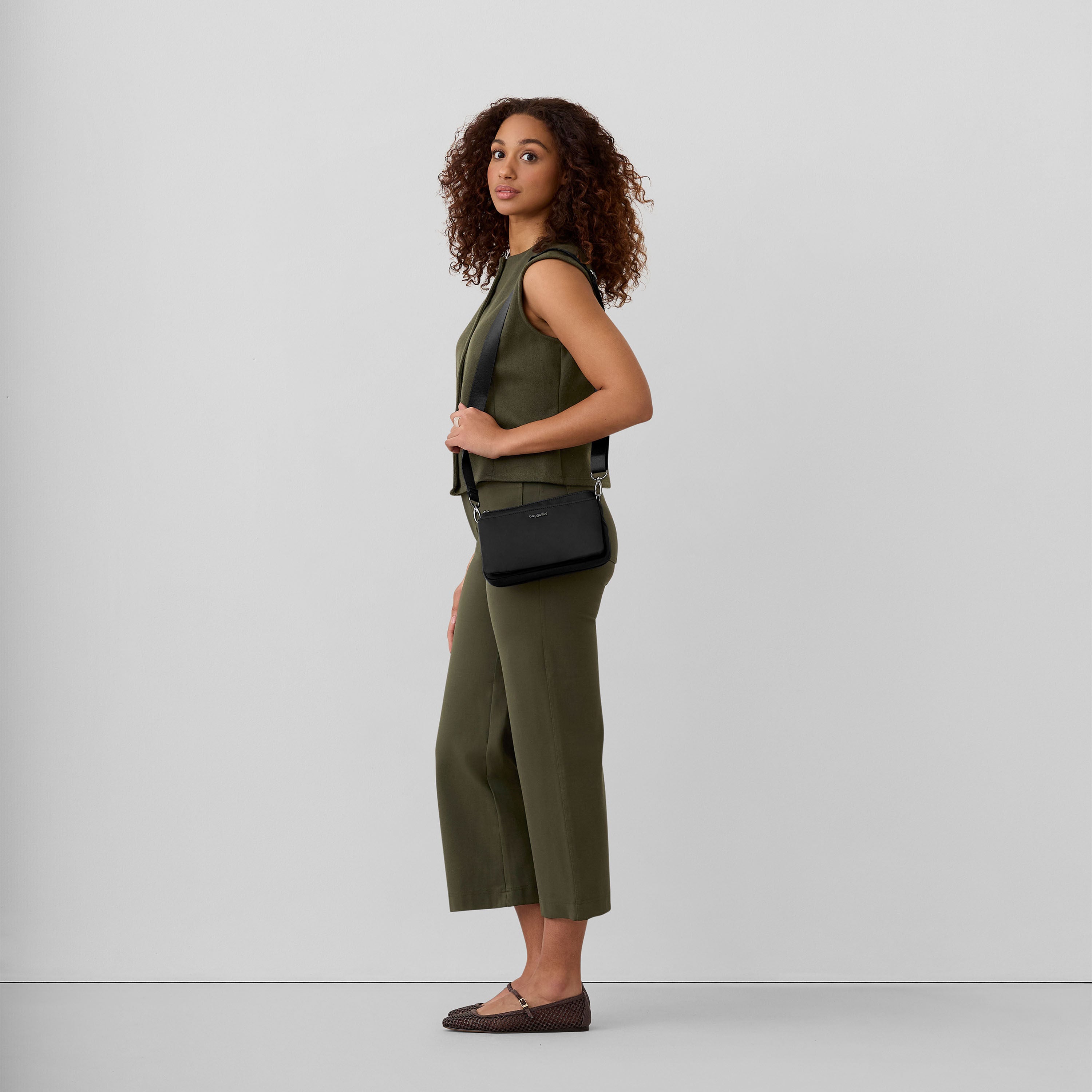 Perry Crossbody 9