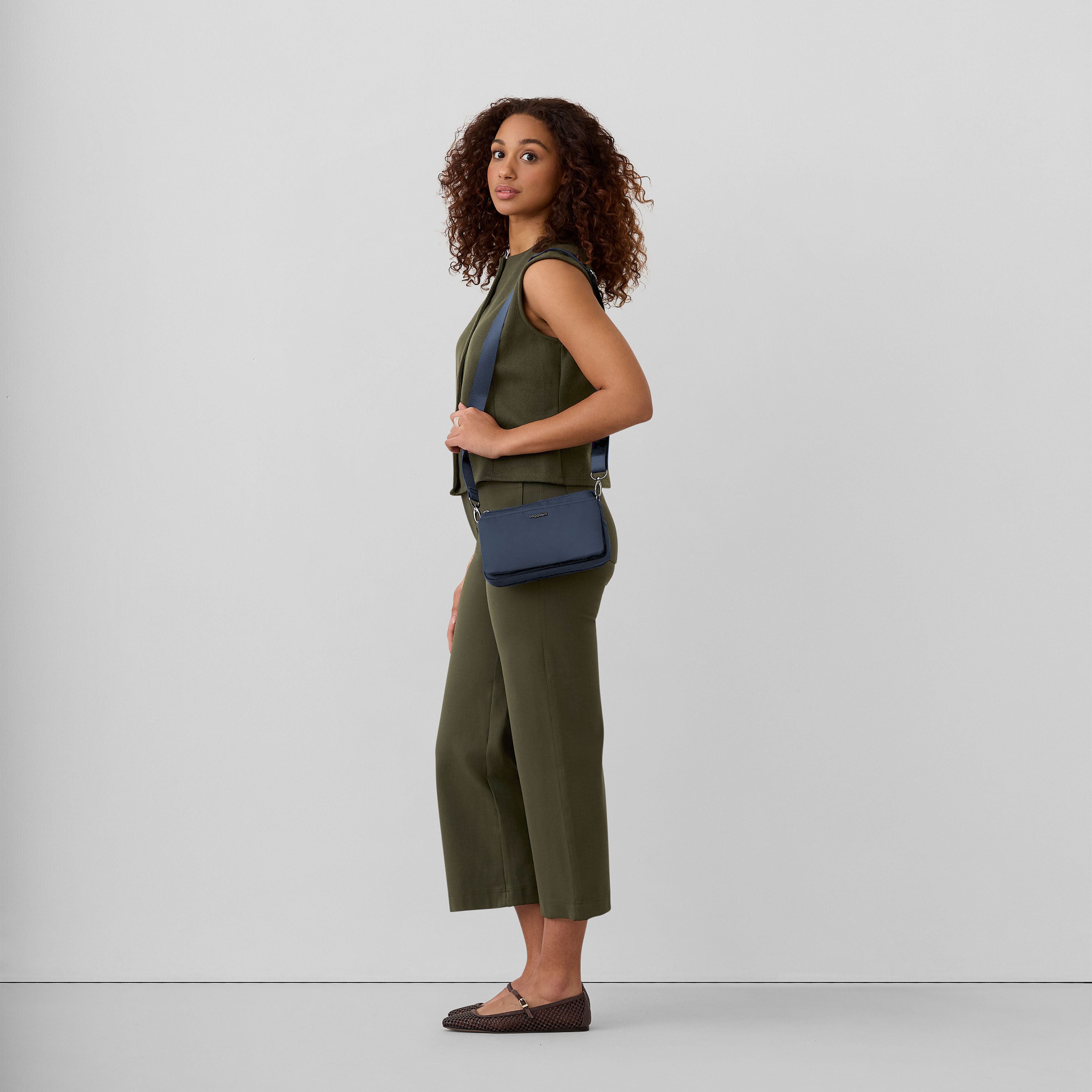 Perry Crossbody 4
