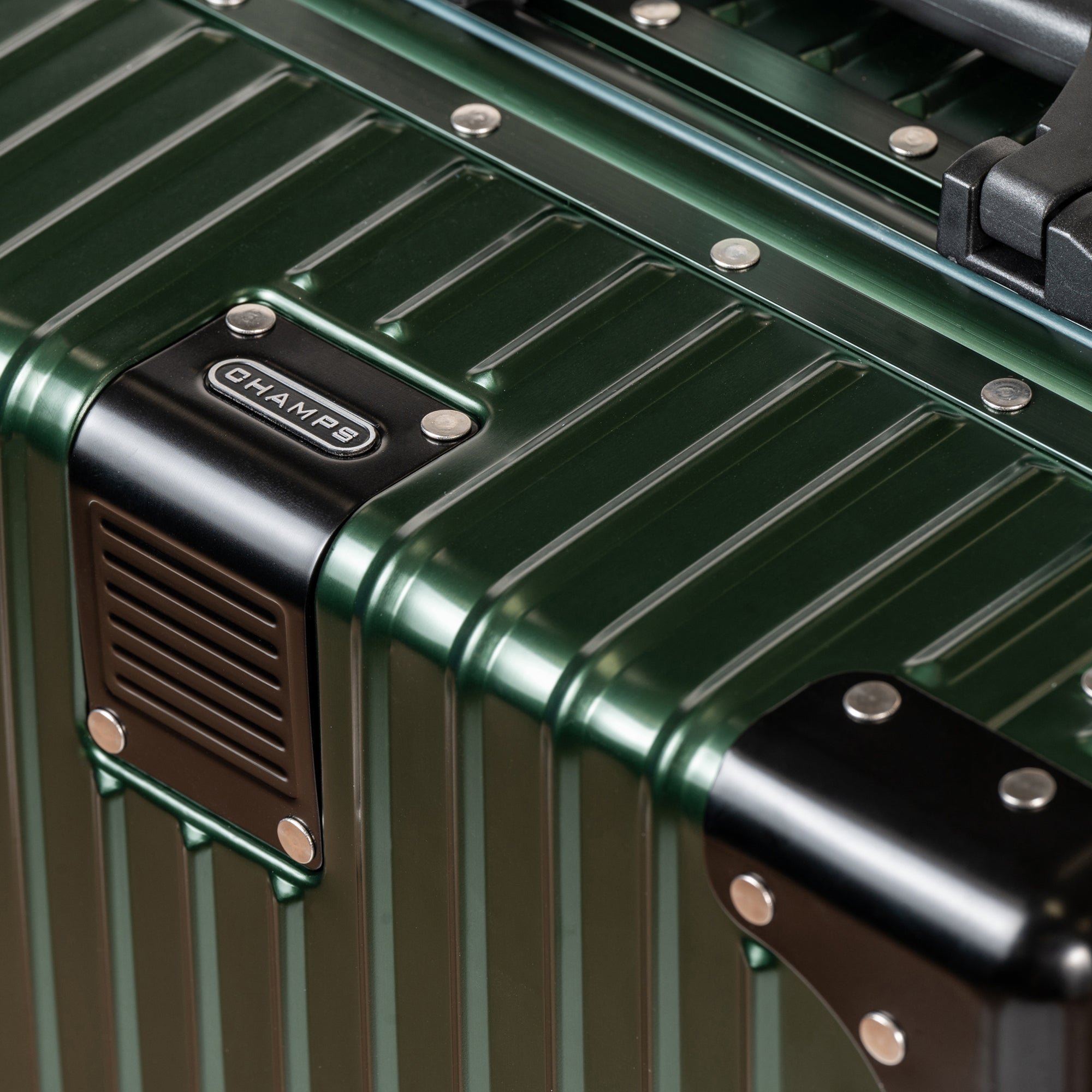 Champs Elite Carry-on 25