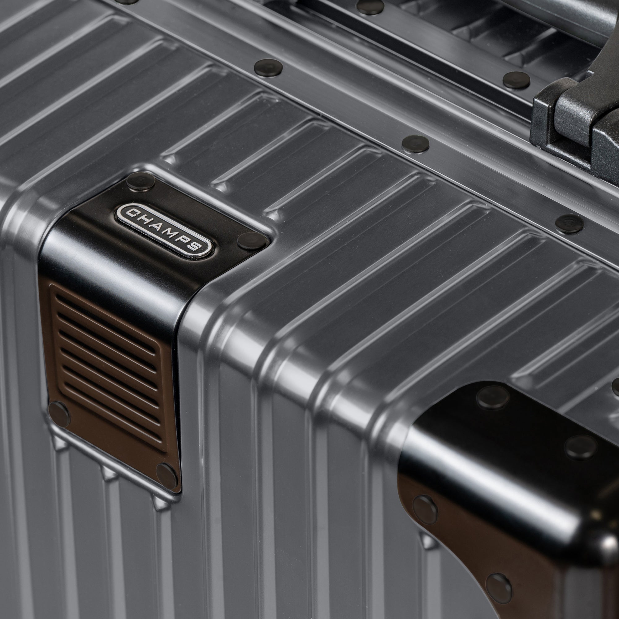 Champs Elite Carry-on 39