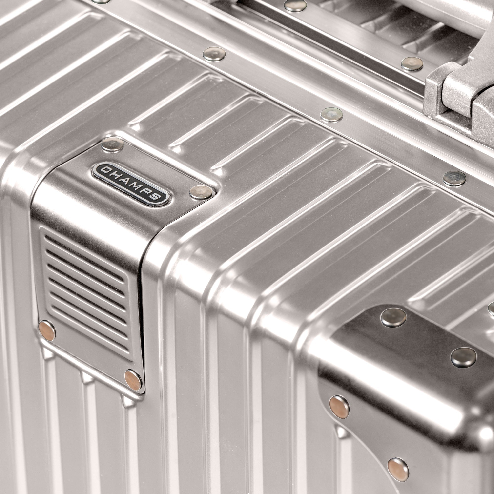 Champs Elite Carry-on 67