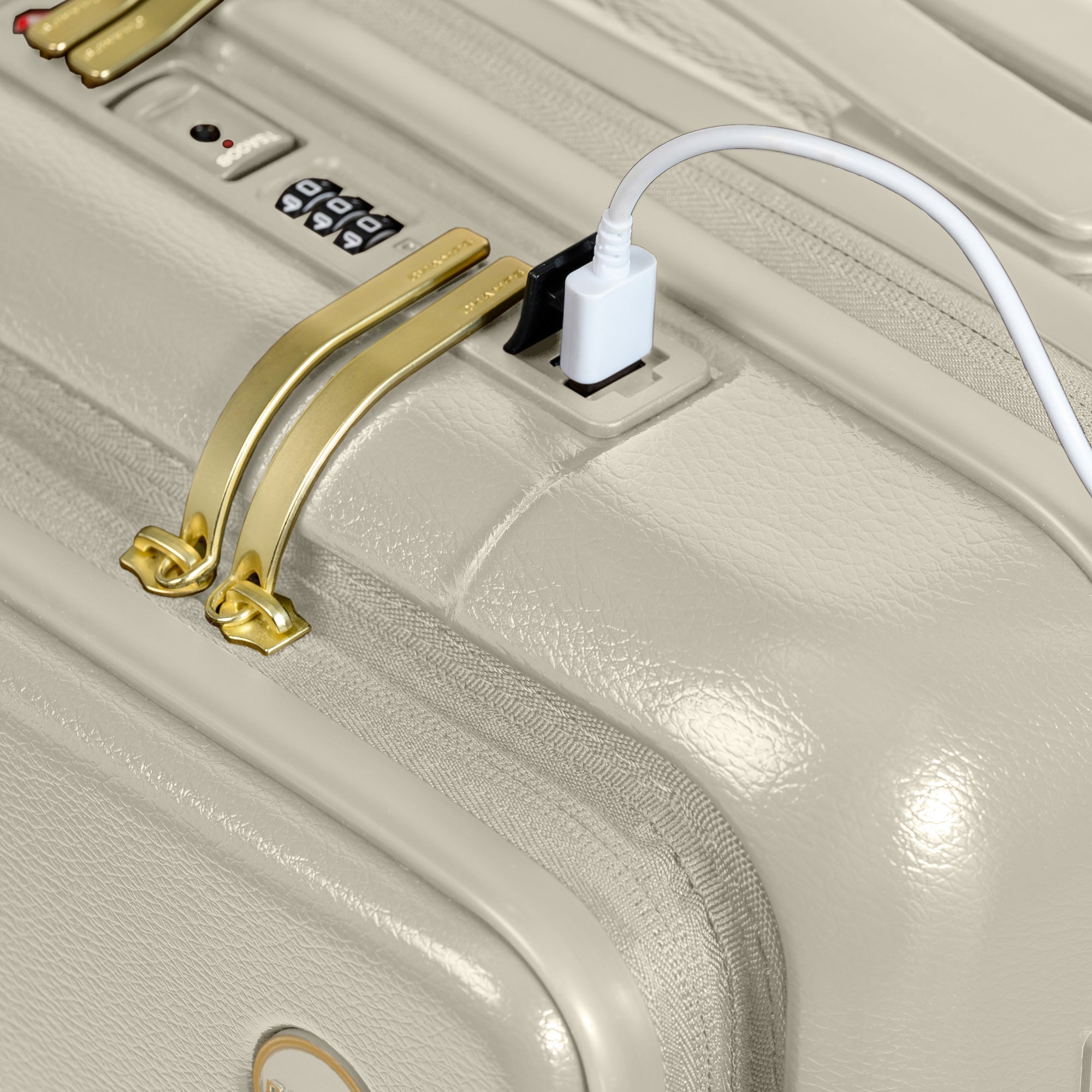 Champs Onyx Carry-on 31