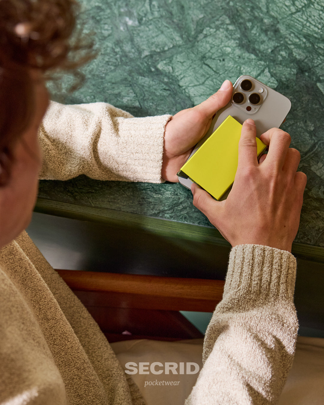Secrid Cardprotector for MagSafe - Lime 5