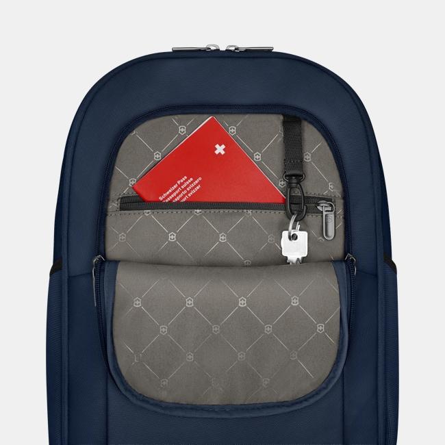 Victorinox Altmont Modern Deluxe Backpack 31