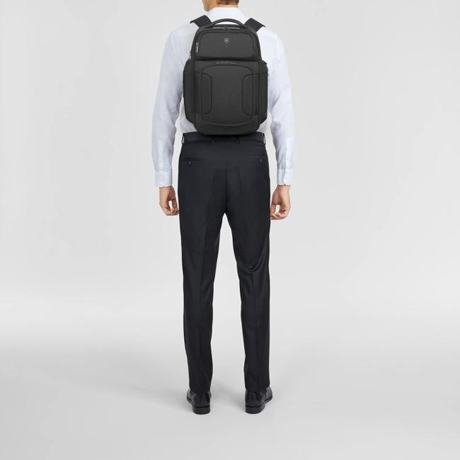 Victorinox Werks Traveler 7.0 Deluxe Backpack 38