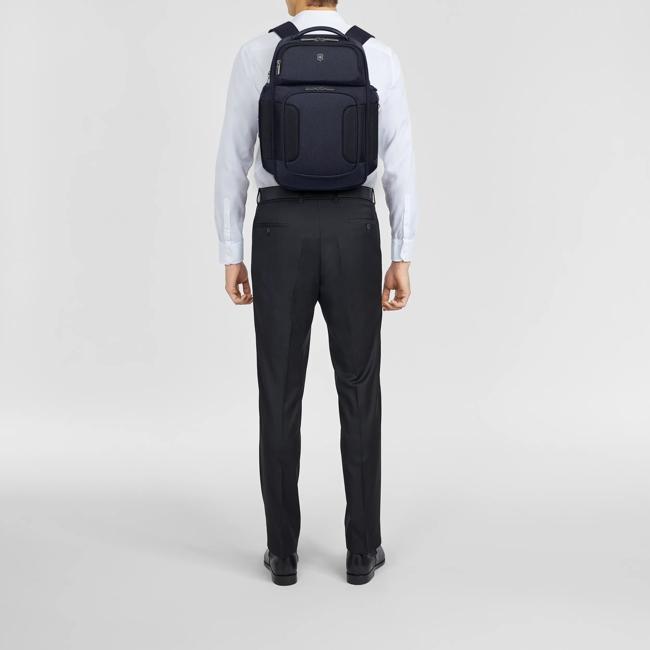 Victorinox Werks Traveler 7.0 Deluxe Backpack 20