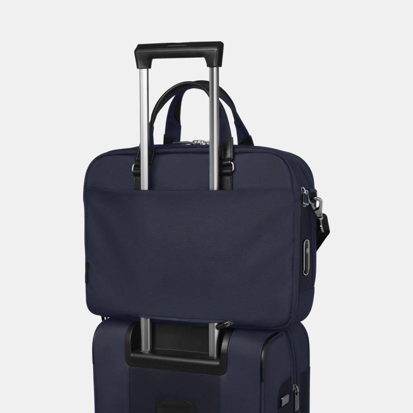 Victorinox Werks Traveler 7.0 Deluxe Briefcase 15