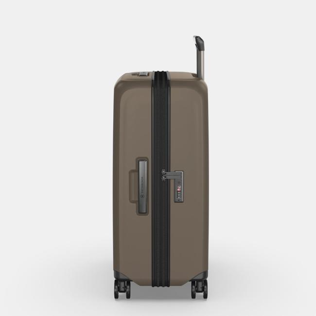 VIctorinox Airox Advanced Medium Case 28