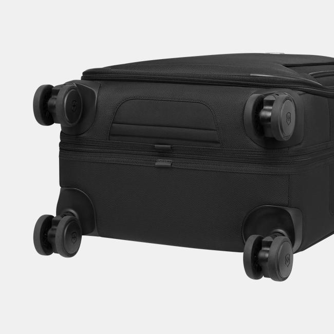 Victorinox Werks Traveler 7.0 Global Carry-On 21