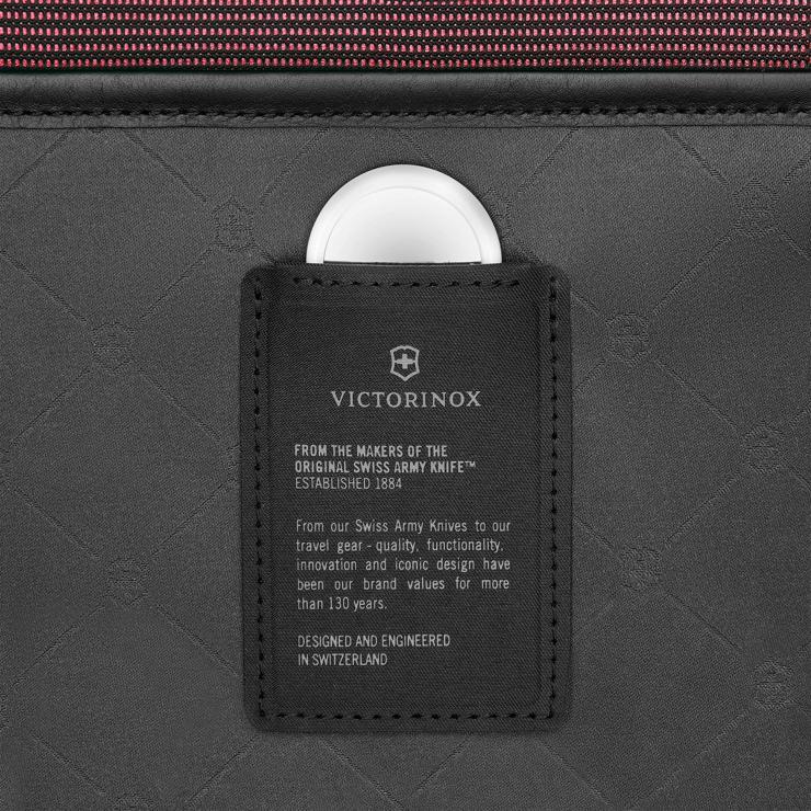 Victorinox Werks Traveler 7.0 2-Wheel Frequent Flyer Carry-On 18