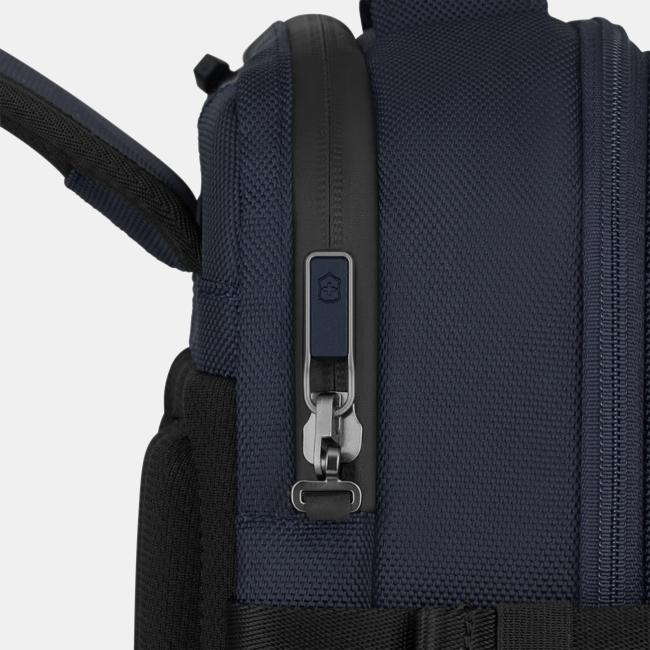 Victorinox Werks Traveler 7.0 Boarding Bag 5