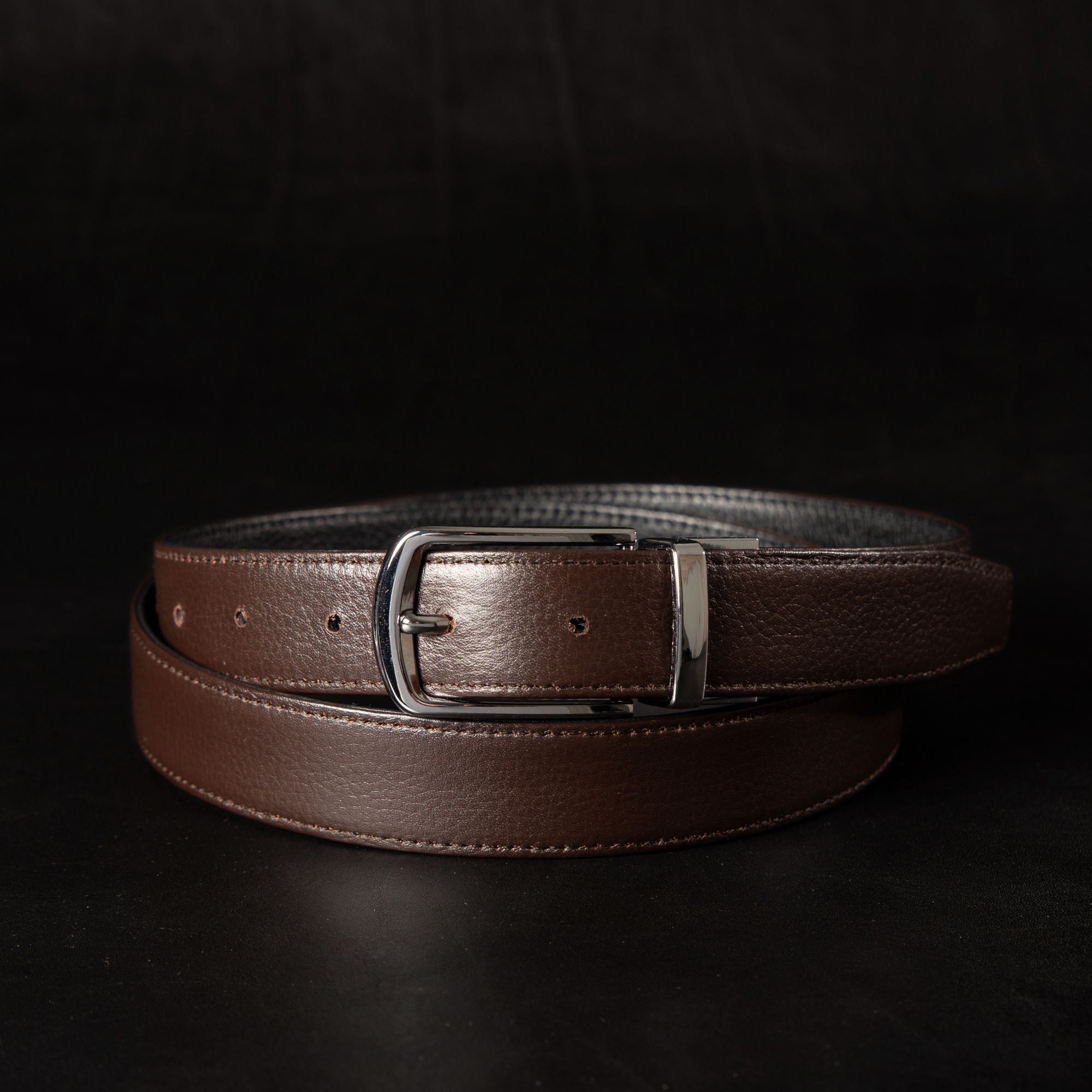 The Harvey Dent Belt - Extra Slim 30 mm Reversible Stitched Full-Grain Pebbled Leather Belt 4