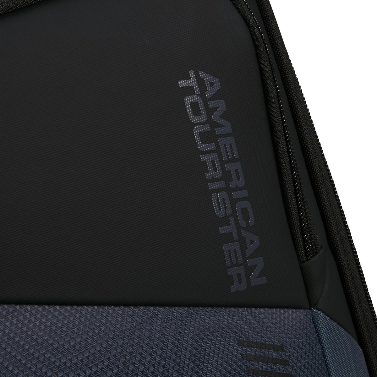 American Tourister Daring Dash™ Spinner Expandable Carry-On 20