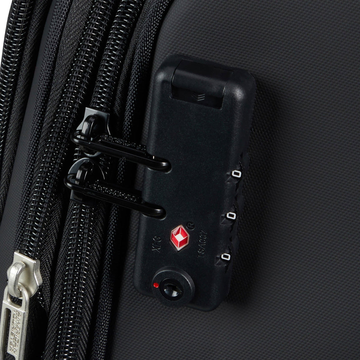 American Tourister Daring Dash™ Spinner Expandable Carry-On 21