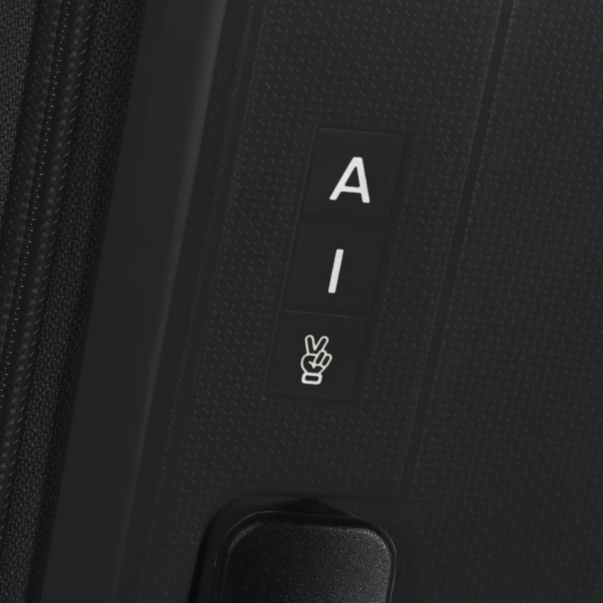 American Tourister Rejoy™ Spinner Expandable Large Luggage 24
