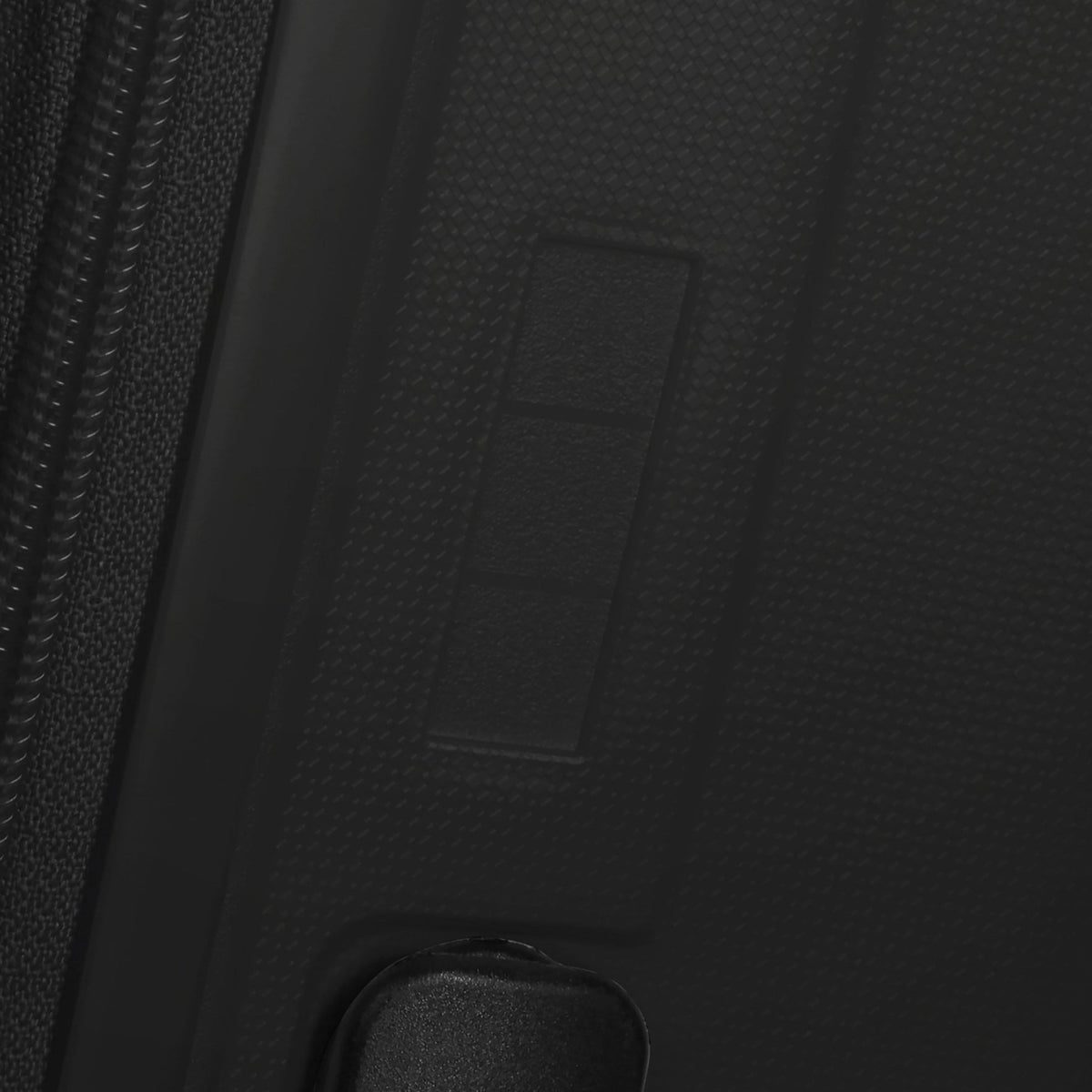 American Tourister Rejoy™ Spinner Expandable Large Luggage 25