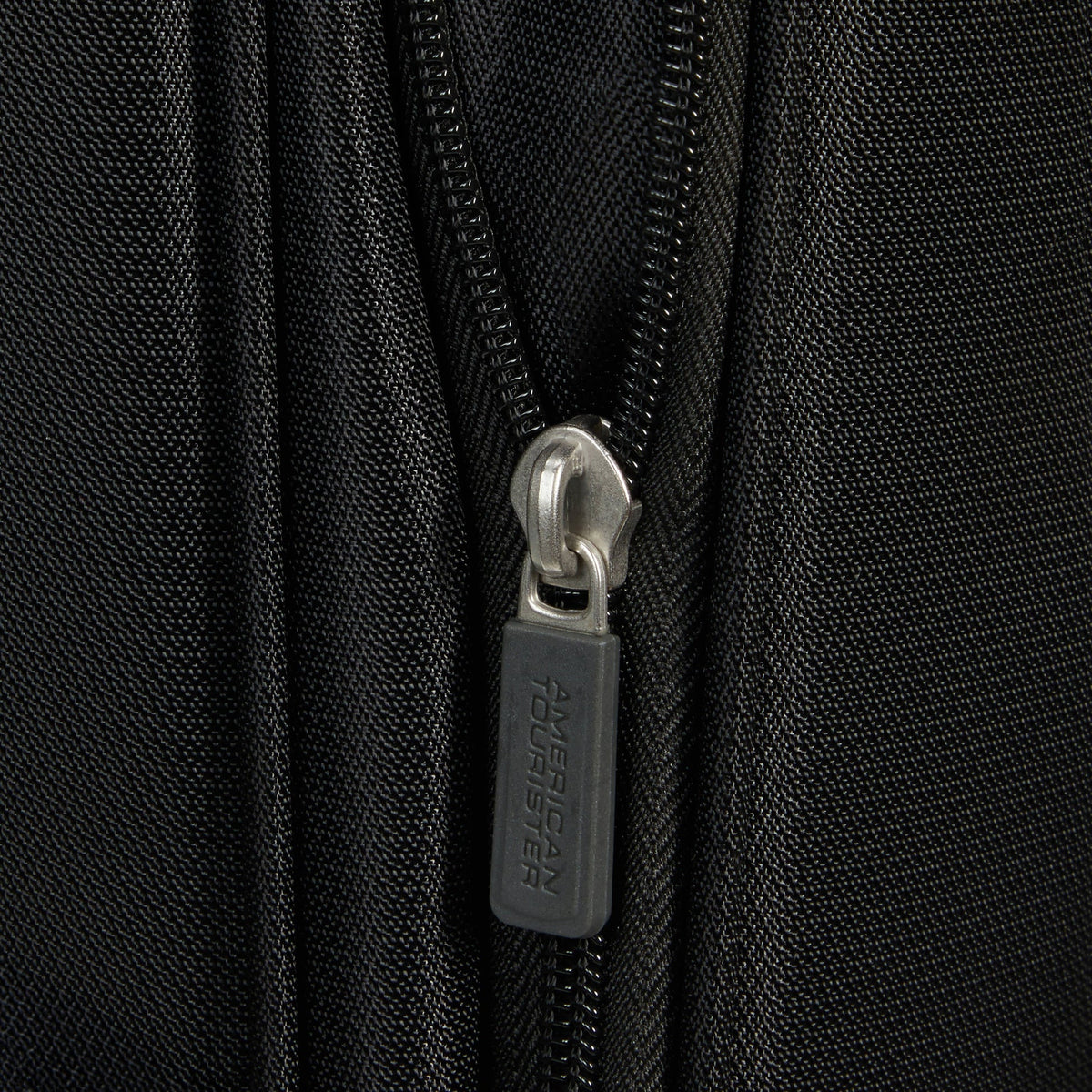 American Tourister Summerride™ Expandable Spinner Large Luggage 16